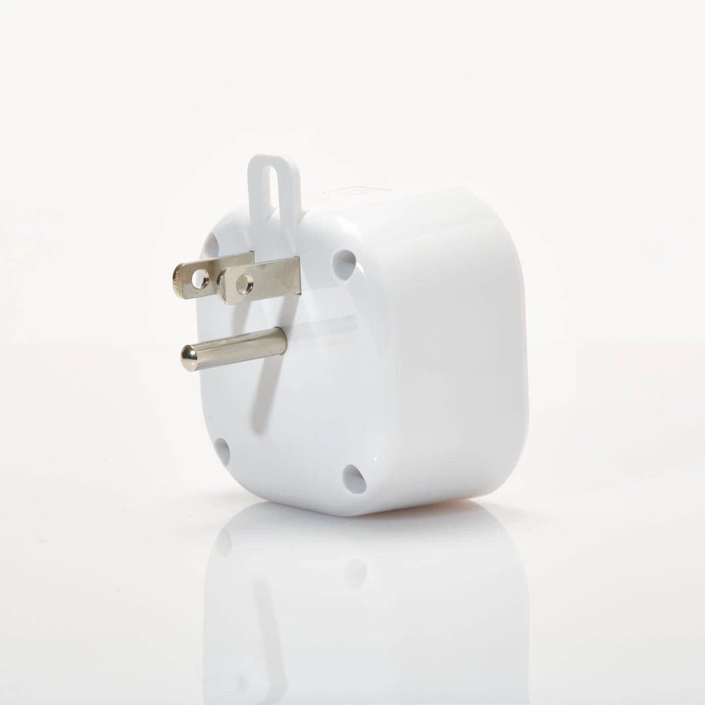 Qolsys QZ2131-840 IQ Z-Wave Outlet - Image 2